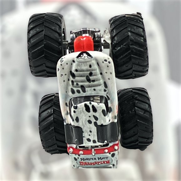 MONSTER MUTT DALMATIAN HOT WHEELS MONSTER JAM TRUCK 1/64 DIECAST Pre-Owned - Picture 9 of 13